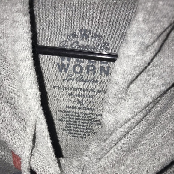 Soft lightweight hoodie - Picture 3 of 3